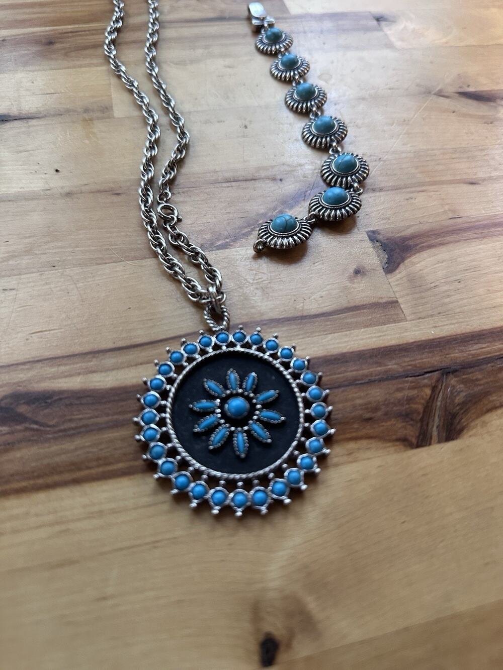 Vintage Silver Tone Faux Turquoise Pendant Necklace & Bracelet Jewelry Set